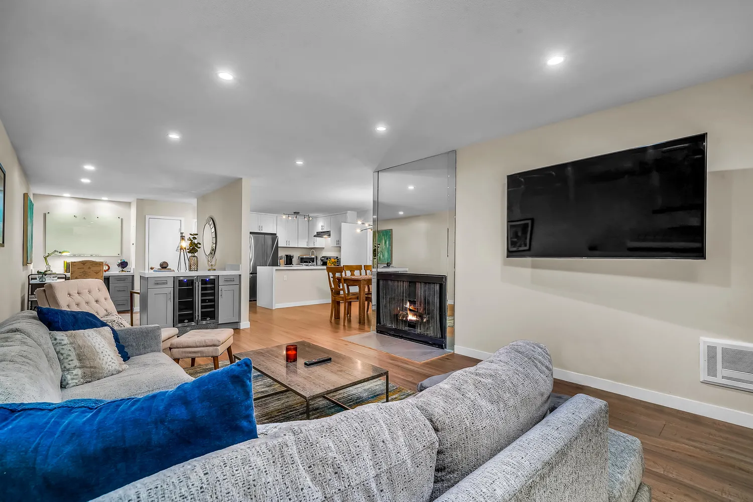 $650,000 | 11645 Montana Avenue, Unit 107, Los Angeles, CA 90049