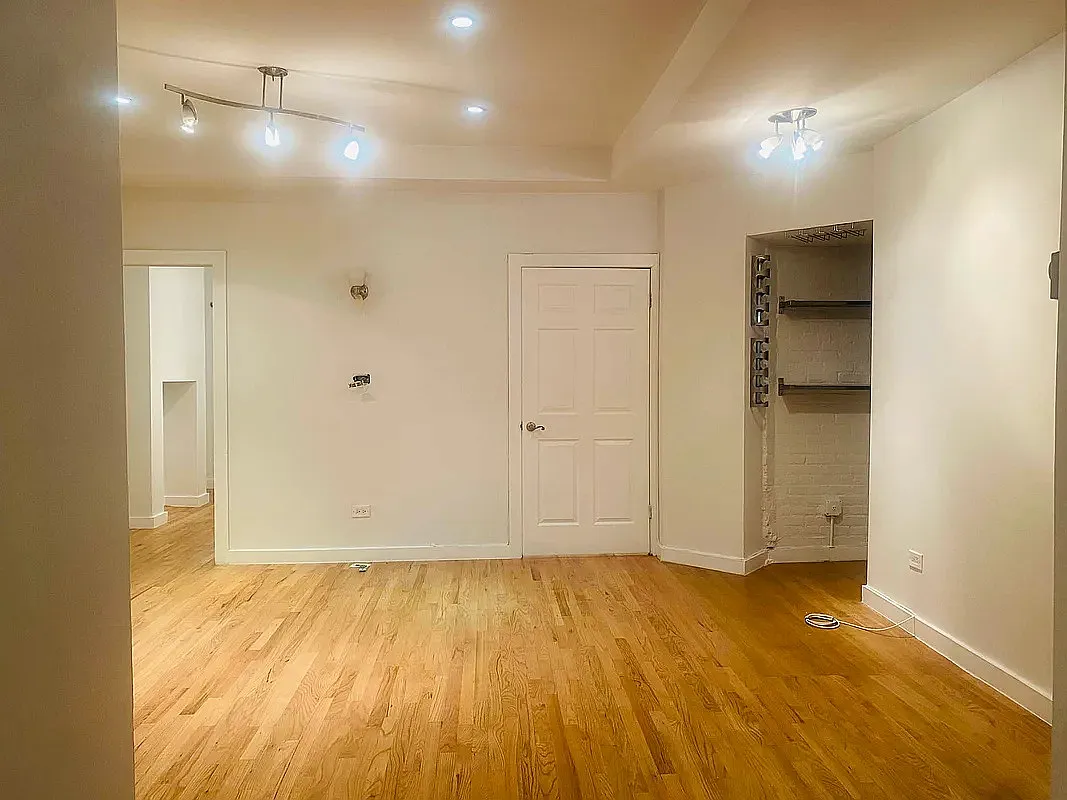 102 West 29th Street, Unit 2 Manhattan, NY 10001 - Photo 6 of 21