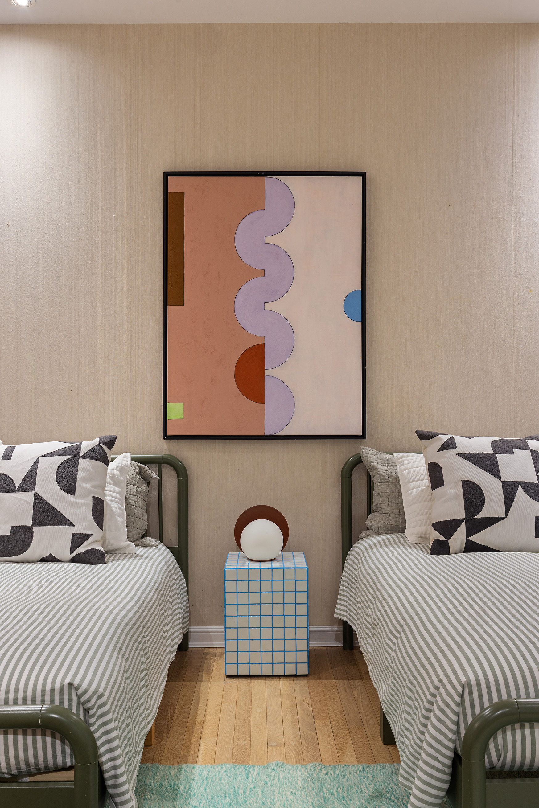 252 7th Avenue, Unit 9R Manhattan, NY 10001 - Photo 18 of 23 a bedroom with a bed and window