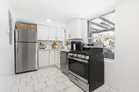 $750,000 | 279 Cumberland Street, Unit 1 | Fort Greene