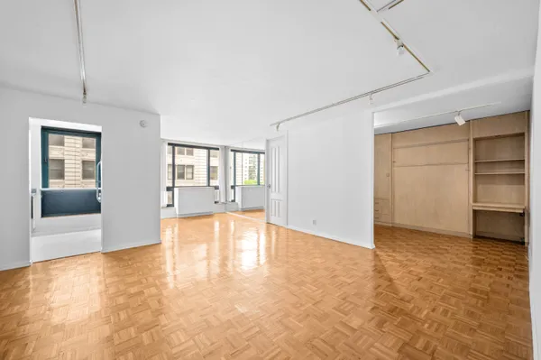 $5,300 | 1 Irving Place, Unit 7GH | Gramercy
