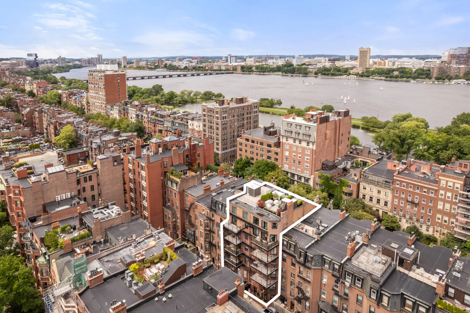 $2,400,000 | 285 Beacon Street, Unit 3B, Boston, MA 02116
