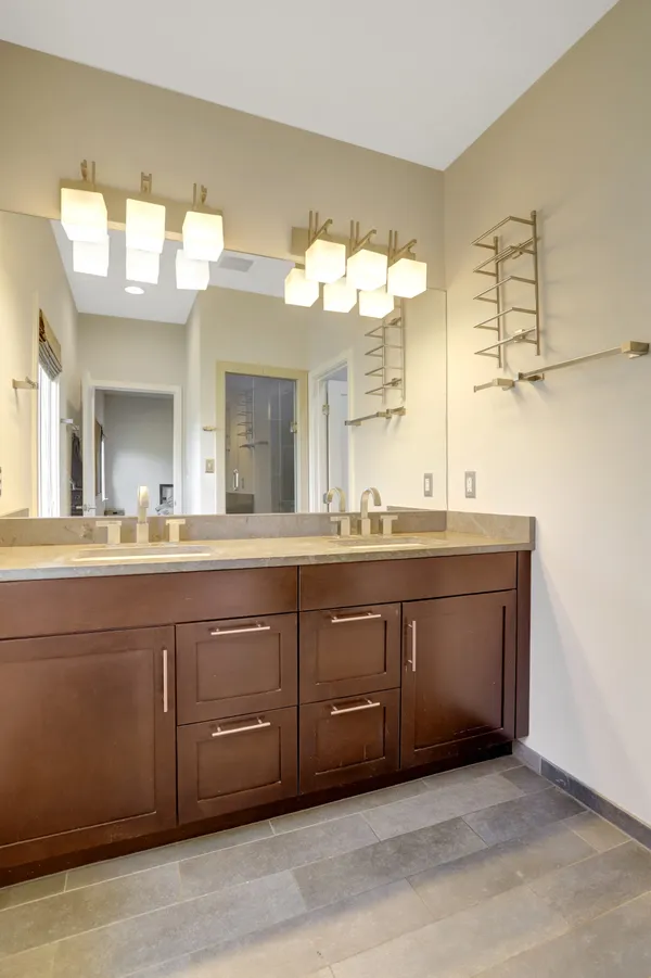 $2,000,000 | 4715 38th Street North, Arlington, VA 22207