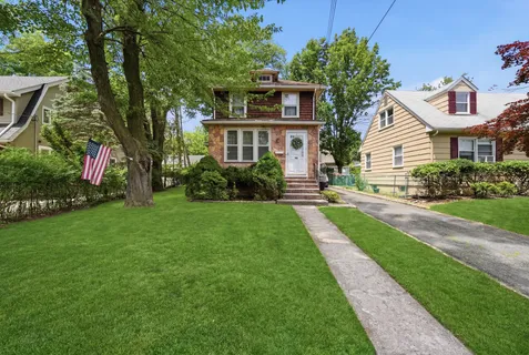 $529,000 | 112 Grove Avenue, Verona, NJ 07044