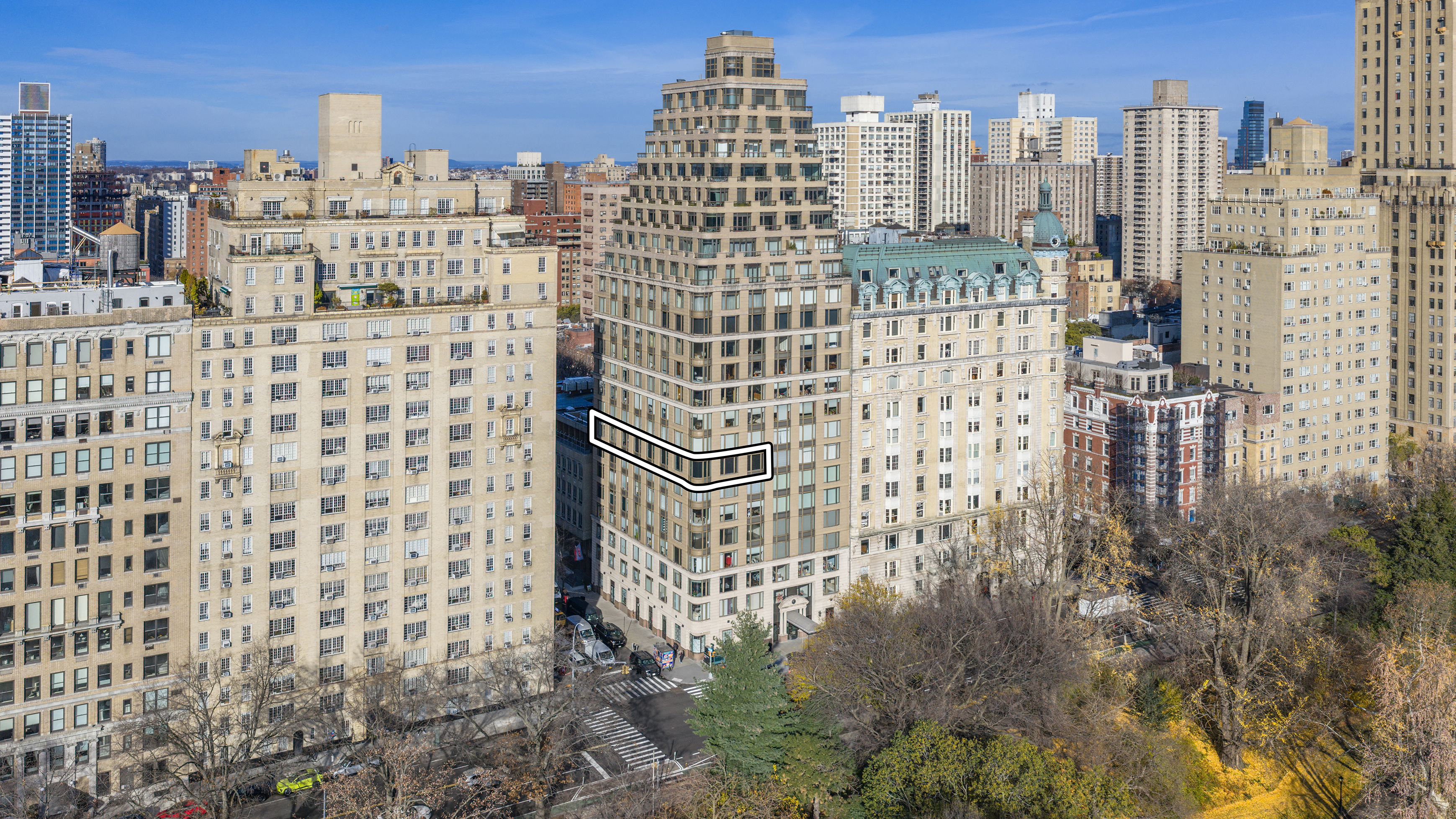 279 Central Park West, Unit 8BC Manhattan, NY 10024 - Photo 1 of 20 a view of a city