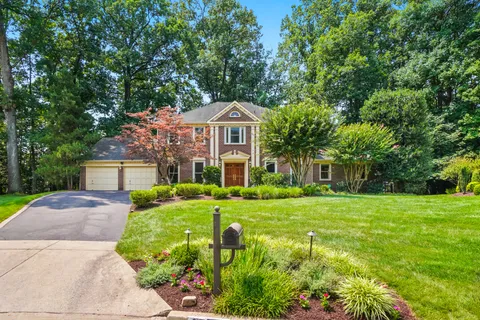 $1,499,900 | 10904 Roundtable Court, Rockville, MD 20852