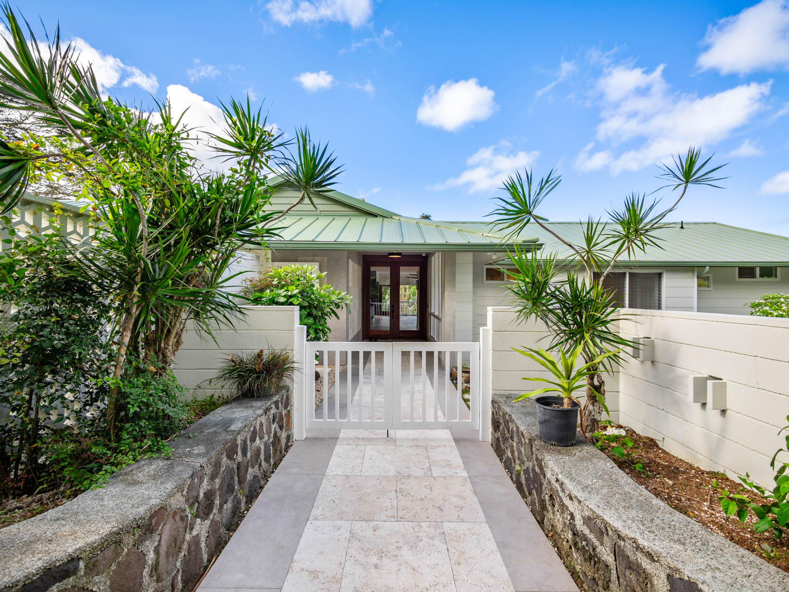 969 Auloa Road Kailua, HI 96734 - Photo 2 of 25