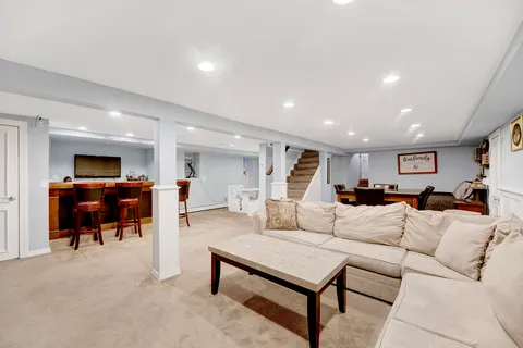 $2,000,000 | 142-15 Newport Avenue | Neponsit