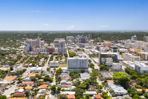 $7,000,000 | 2345 Southwest 37th Avenue, Miami, FL 33145