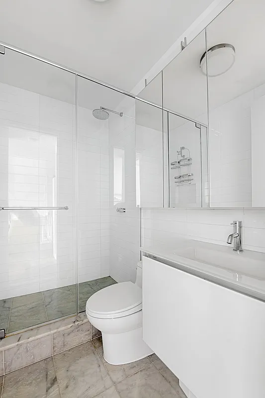 200 East 89th Street, Unit 20D Manhattan, NY 10128 - Photo 6 of 9