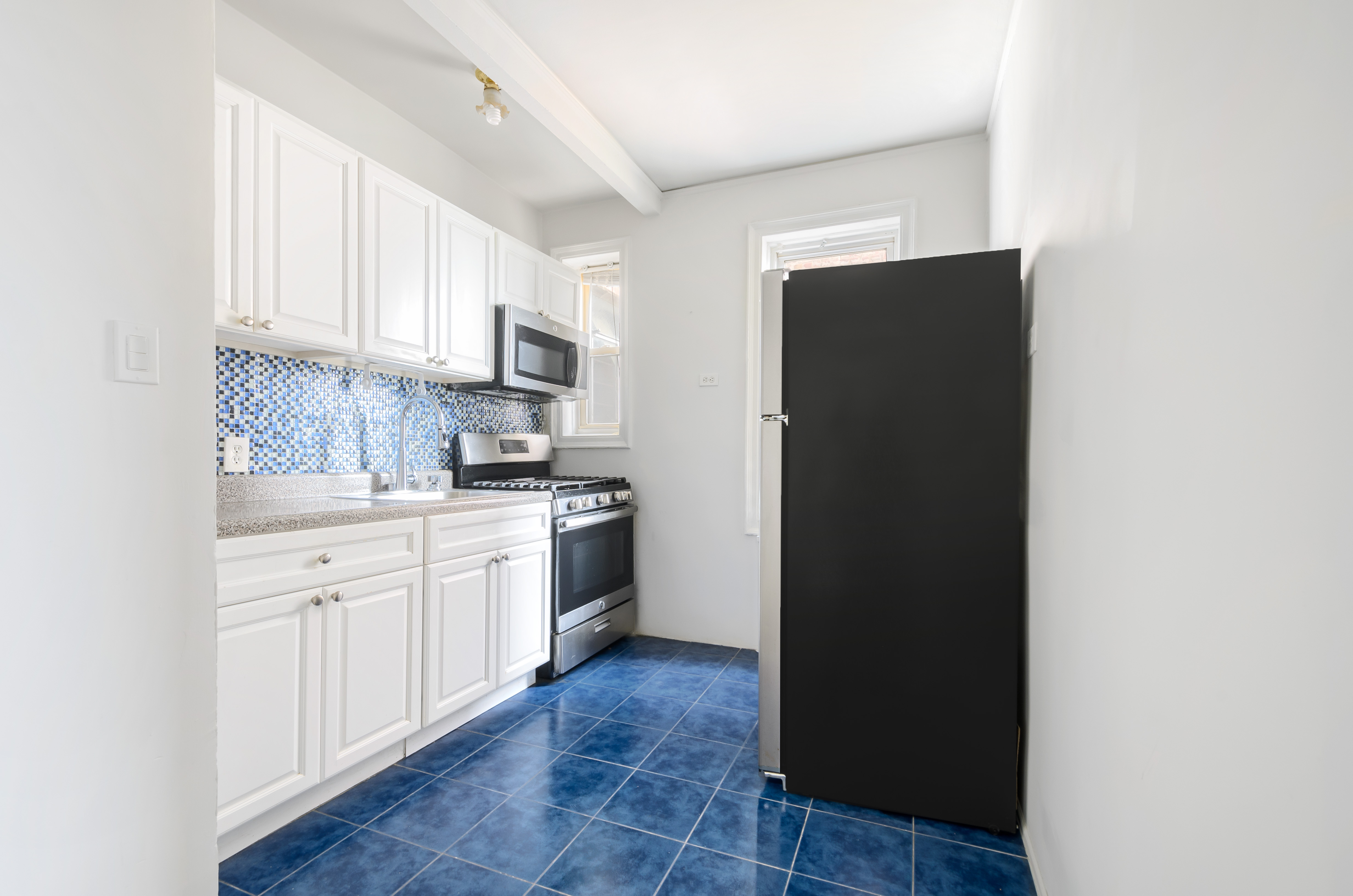 280 Ocean Parkway, Unit 4S Brooklyn, NY 11218 - Photo 6 of 8