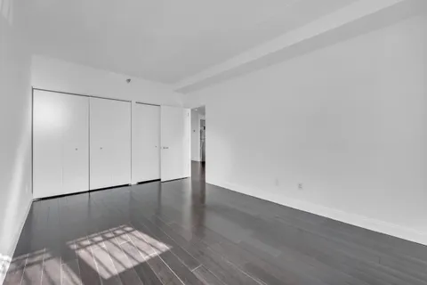 $925,000 | 516 West 47th Street, Unit S1B | Hell's Kitchen