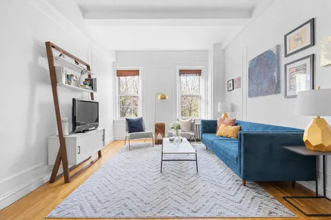 $795,000 | 155 Henry Street, Unit 4A | Brooklyn Heights