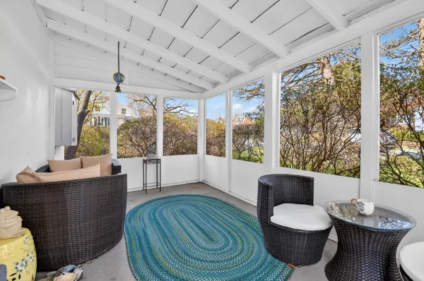 $869,000 | North Buchanan Street, Arlington, VA 22207