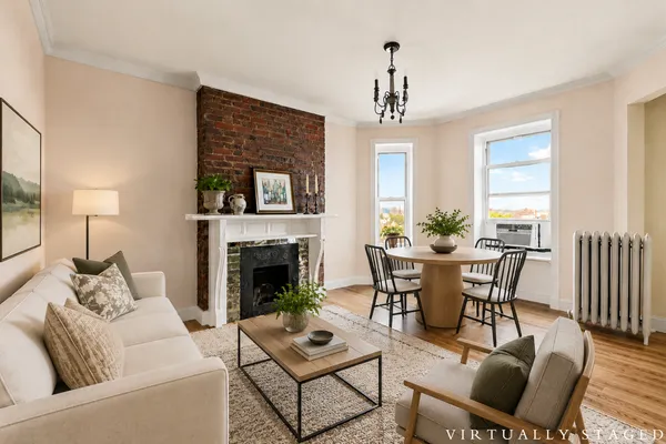 $850,000 | 62 Montague Street, Unit 8D | Brooklyn Heights