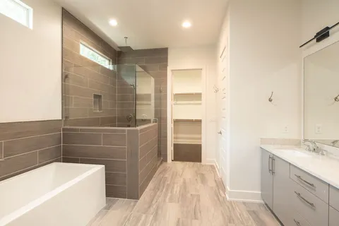 $1,150,000 | 5209 Valley Oak Drive, Austin, TX 78731