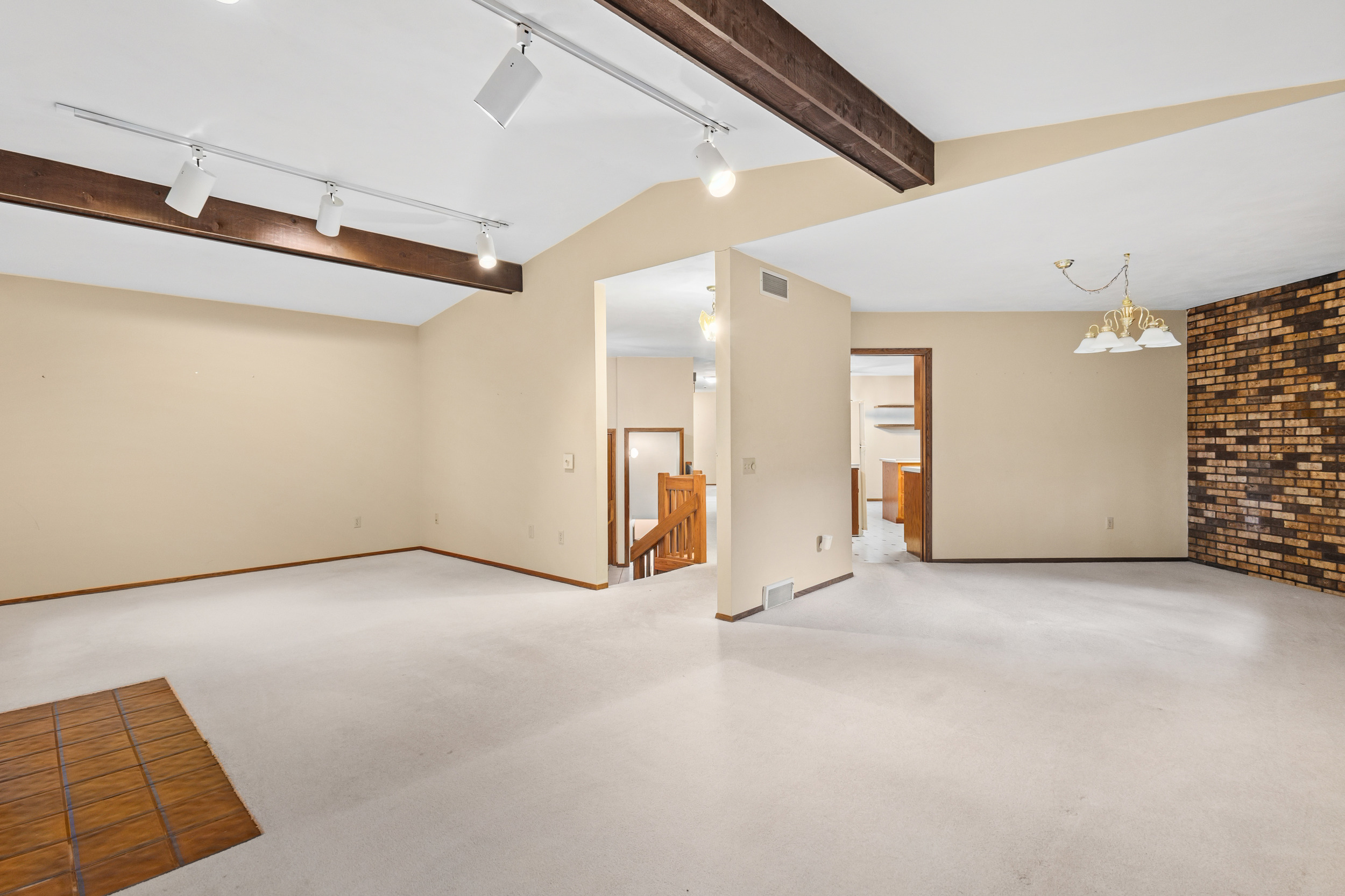 8773 Airport Road Middleton, WI 53562 - Photo 14 of 66 Gallery Image 14
