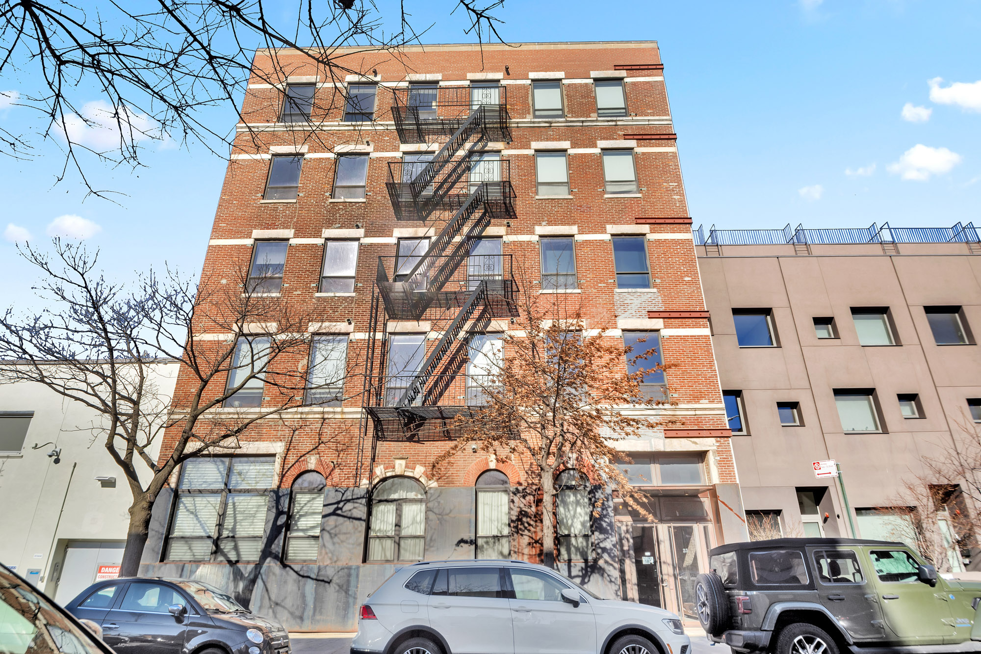 25 Carroll Street, Unit 4C Brooklyn, NY 11231 - Photo 26 of 27 a view of a tall building