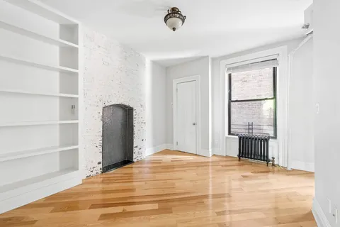 $5,200 | 80 Orange Street, Unit 2 | Brooklyn Heights