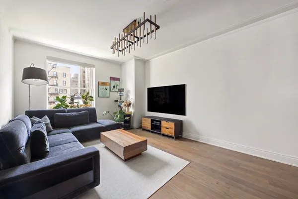 $8,350 | 350 West 71st Street, Unit 6A | Upper West Side