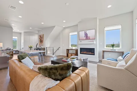 $789,000 | 7905 Floracita Lane, Austin, TX 78735