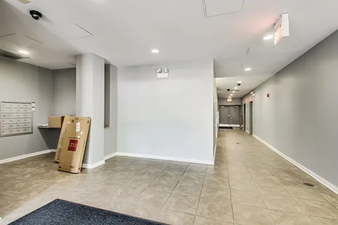 $340,000 | 1155 West Roosevelt Road, Unit 304, Chicago, IL 60608