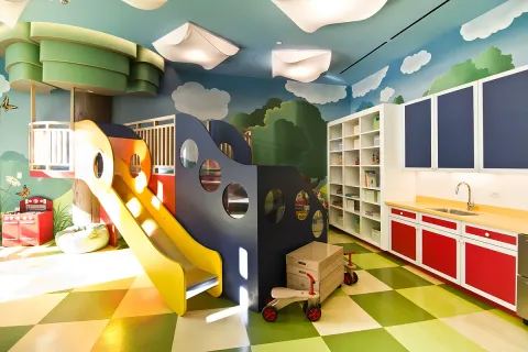 $1,350,000 | 200 East 94th Street, Unit 2911 | Upper East Side