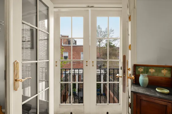 $1,850,000 | 2021 N Street Northwest, Washington, DC 20036