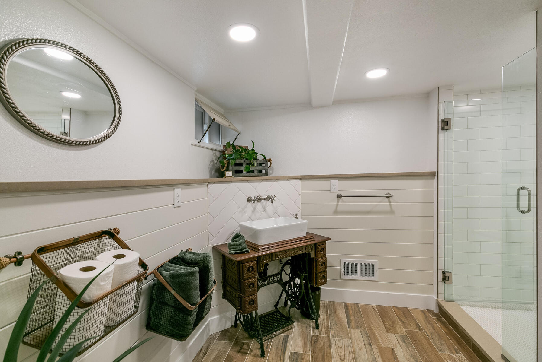 2025 Grape Street Denver, CO 80207 - Photo 15 of 23