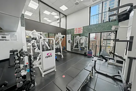 $775,000 | 343 East 74th Street, Unit 5H | Lenox Hill