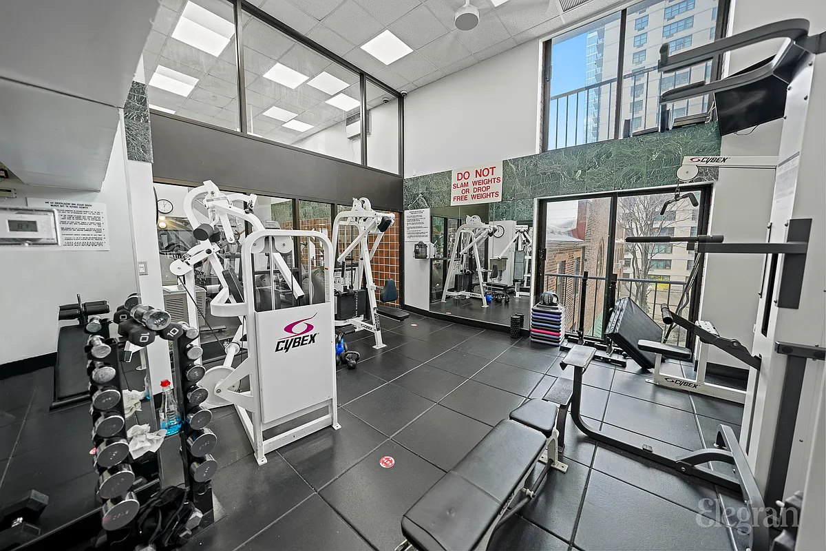 343 East 74th Street, Unit 5H Manhattan, NY 10021 - Photo 12 of 14