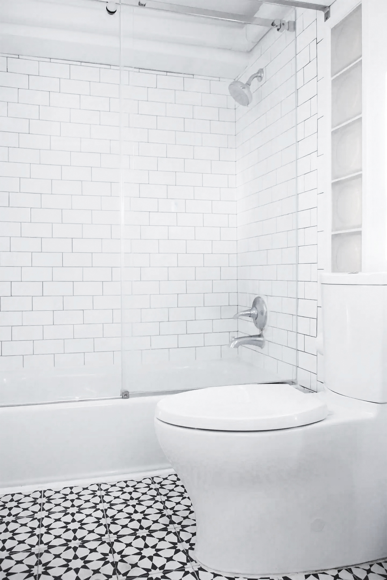 967 Lorimer Street, Unit 1 Brooklyn, NY 11222 - Photo 7 of 17 a bathroom with a bathtub and a shower