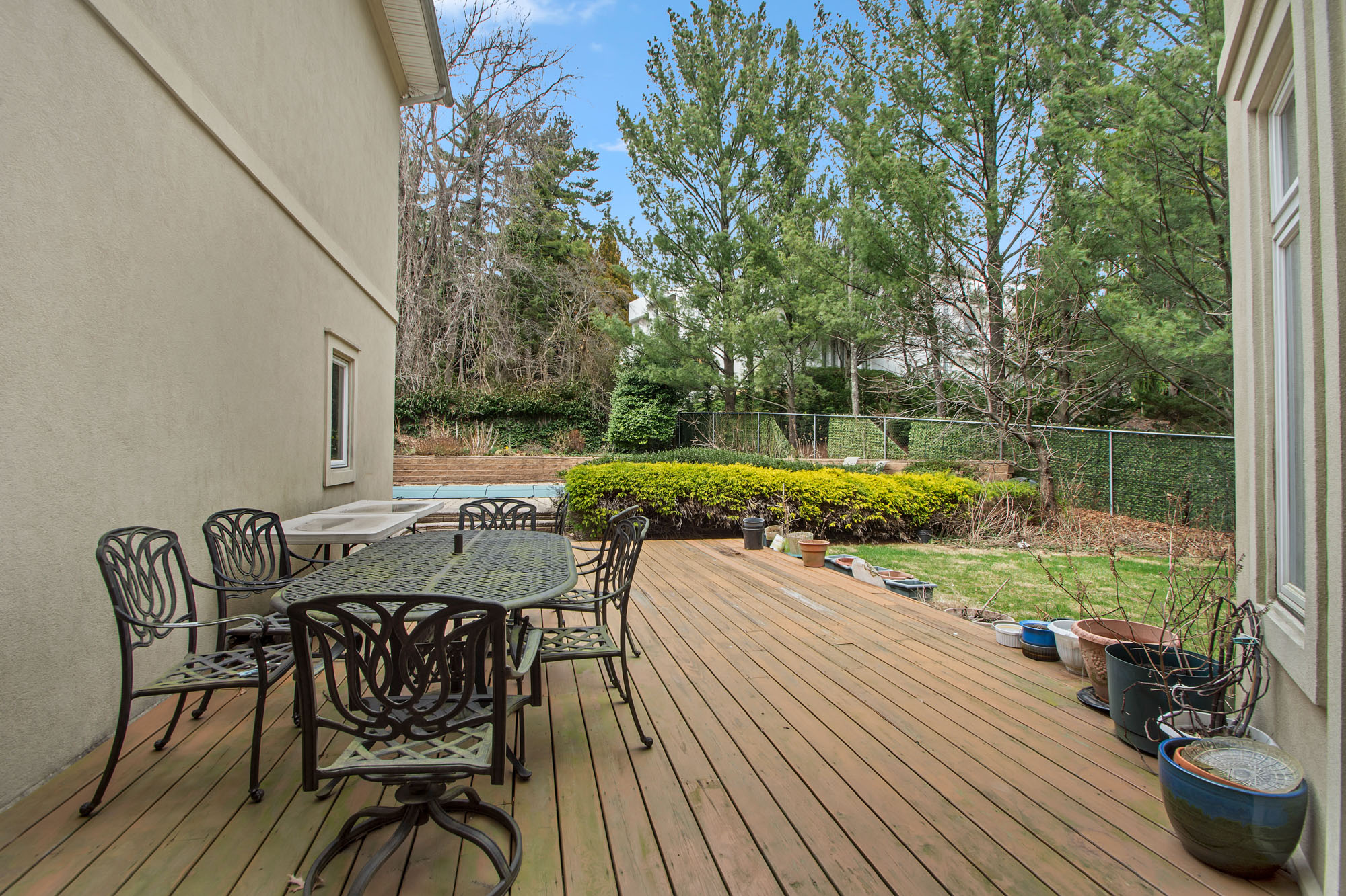 68 Circle Road Staten Island, NY 10304 - Photo 30 of 38 a view of outdoor space yard and patio