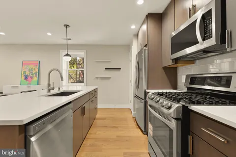$575,000 | 14 T Street Northeast, Unit 1, Washington, DC 20002
