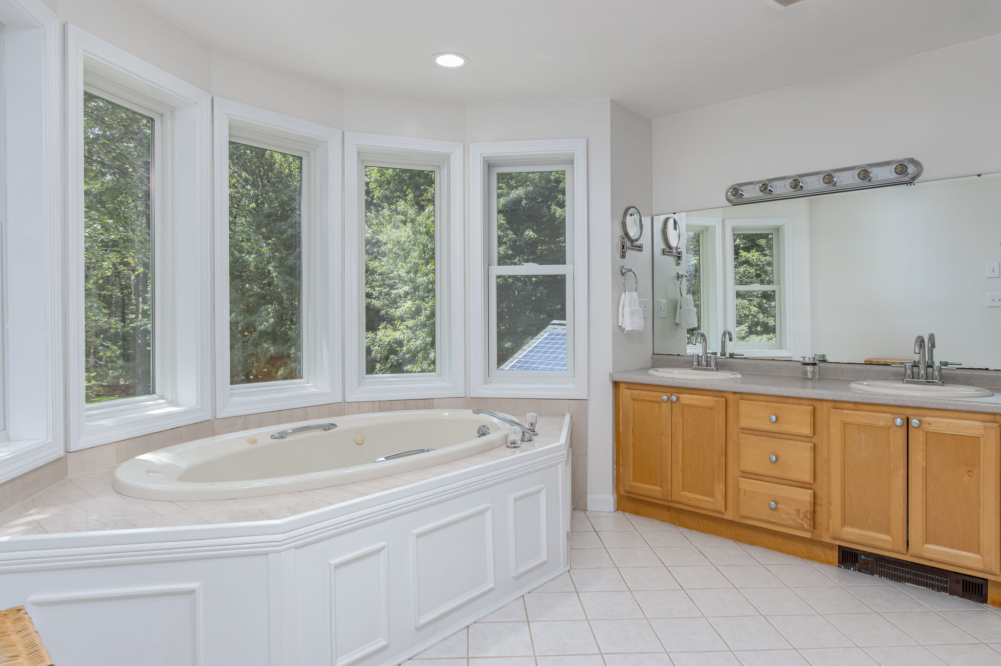 4 Upton Street Dunstable, MA 01827 - Photo 21 of 40