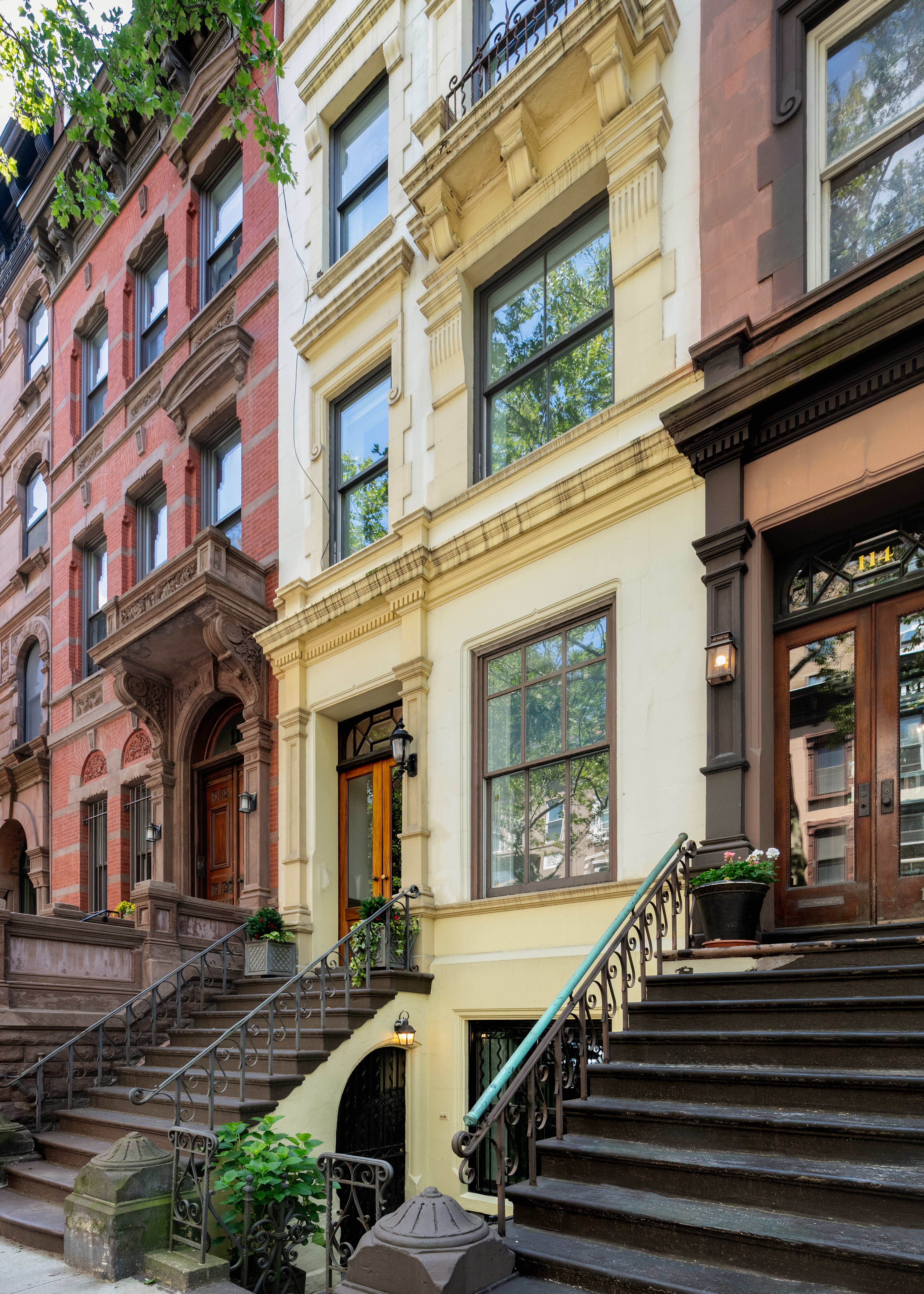 112 West 78th Street, Unit PARLOR Manhattan, NY 10024 - Photo 36 of 37 a view of a building with stairs and windows