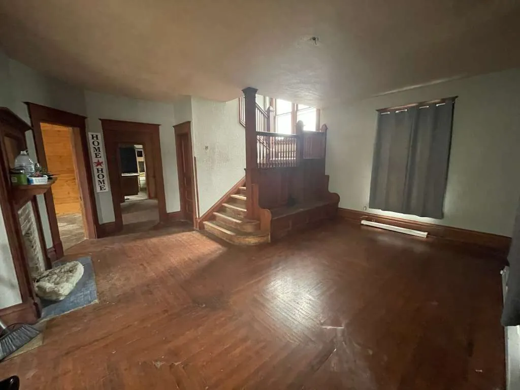 $60,000 | 203 East Washington Street, Avon, IL 61415