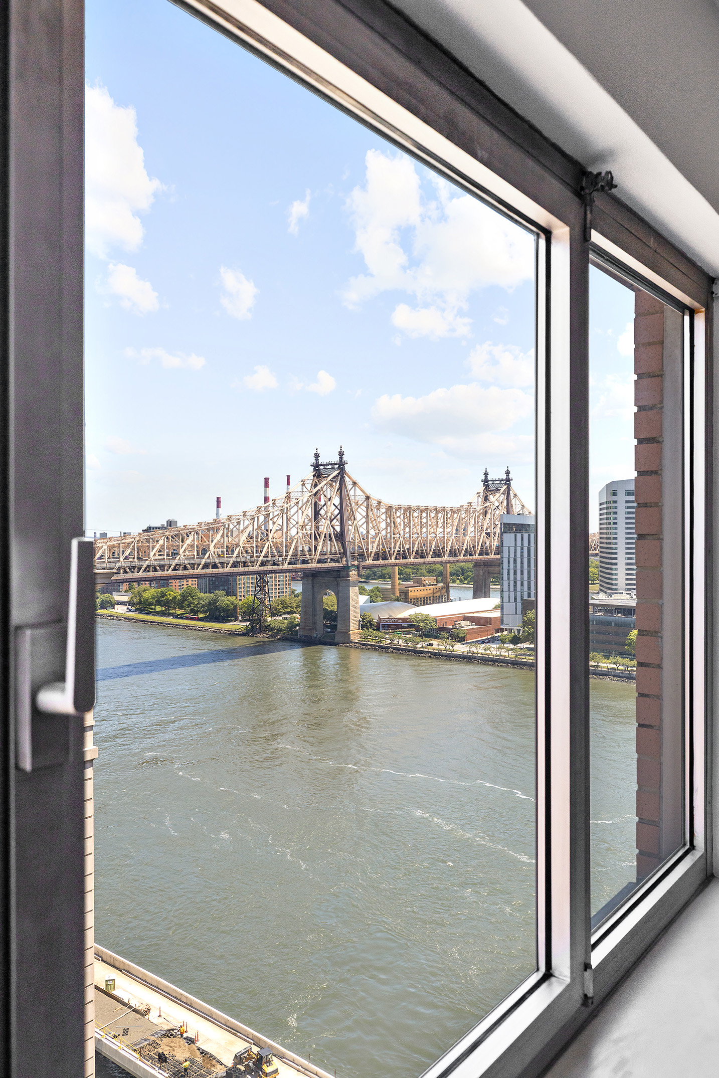 25 Sutton Place South, Unit 20C Manhattan, NY 10022 - Photo 7 of 11