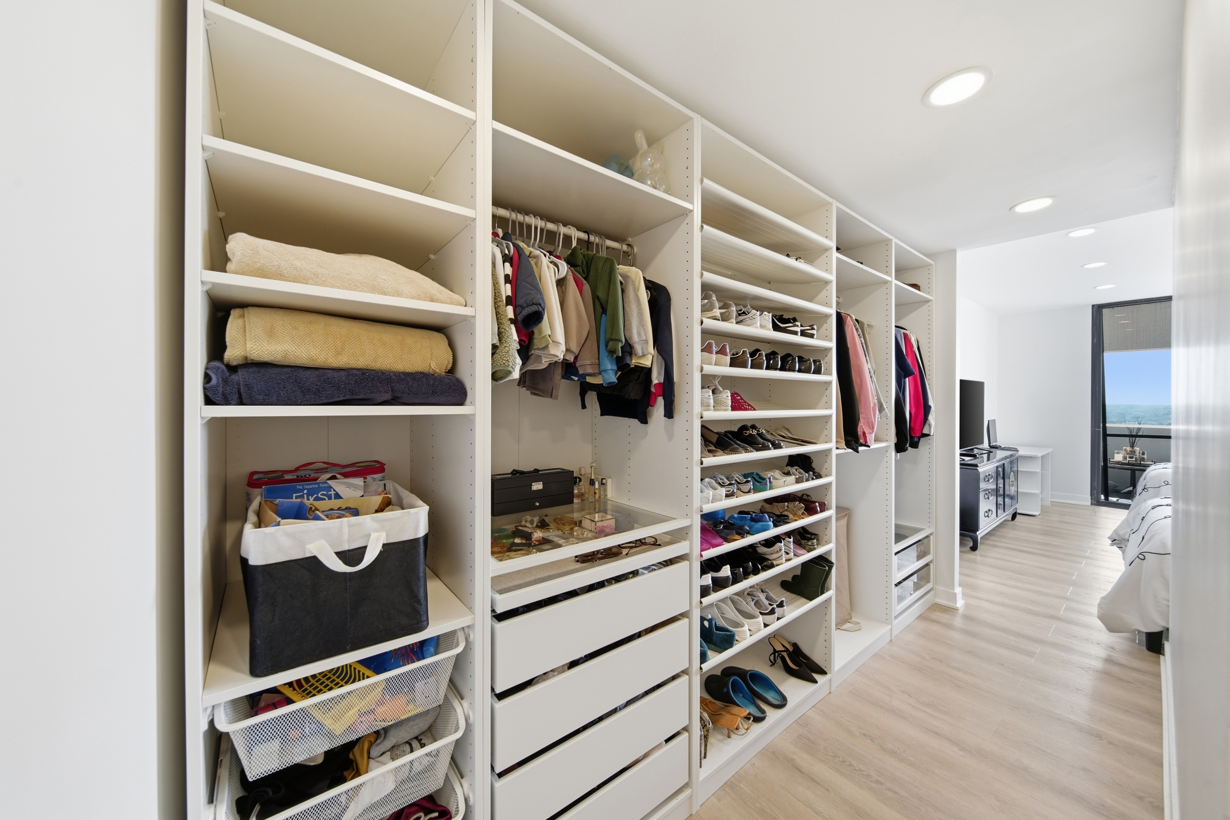 6101 Edsall Road, Unit 1805 Alexandria, VA 22304 - Photo 42 of 49 Gallery Image 42