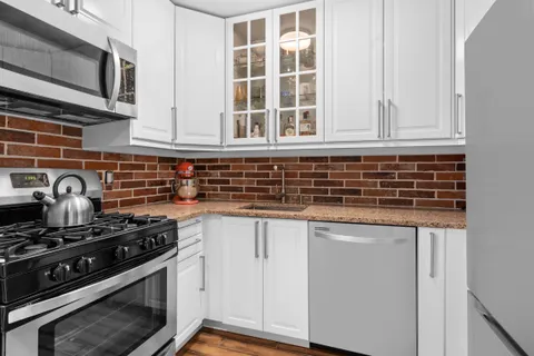 $455,000 | 231 West 148th Street, Unit 4K | Central Harlem