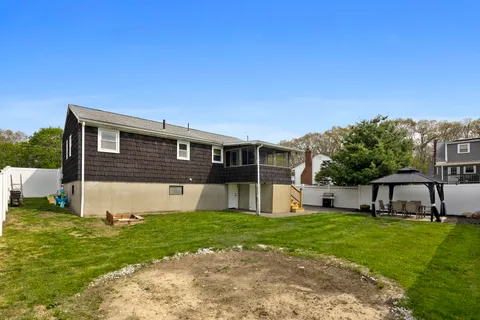Contact Agent | 55 Thistle Street, Lynn, MA 01905
