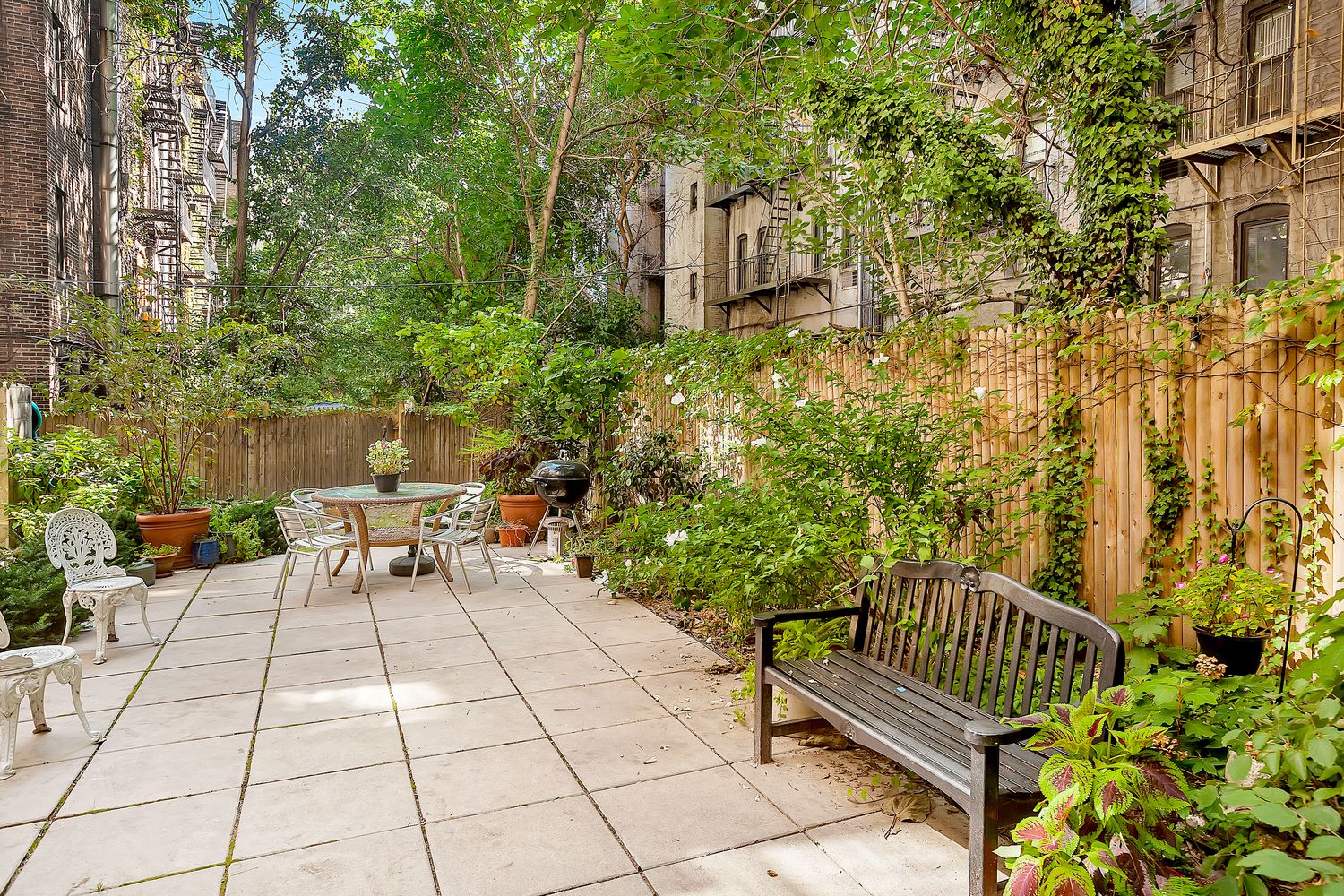 206 East 90th Street, Unit 2E Manhattan, NY 10128 - Photo 10 of 13 a view of backyard with sitting area