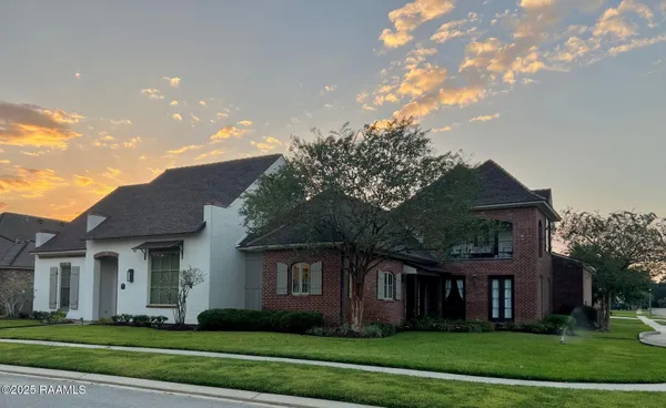 $1,100,000 | 100 Candlewood Drive, Lafayette, LA 70508