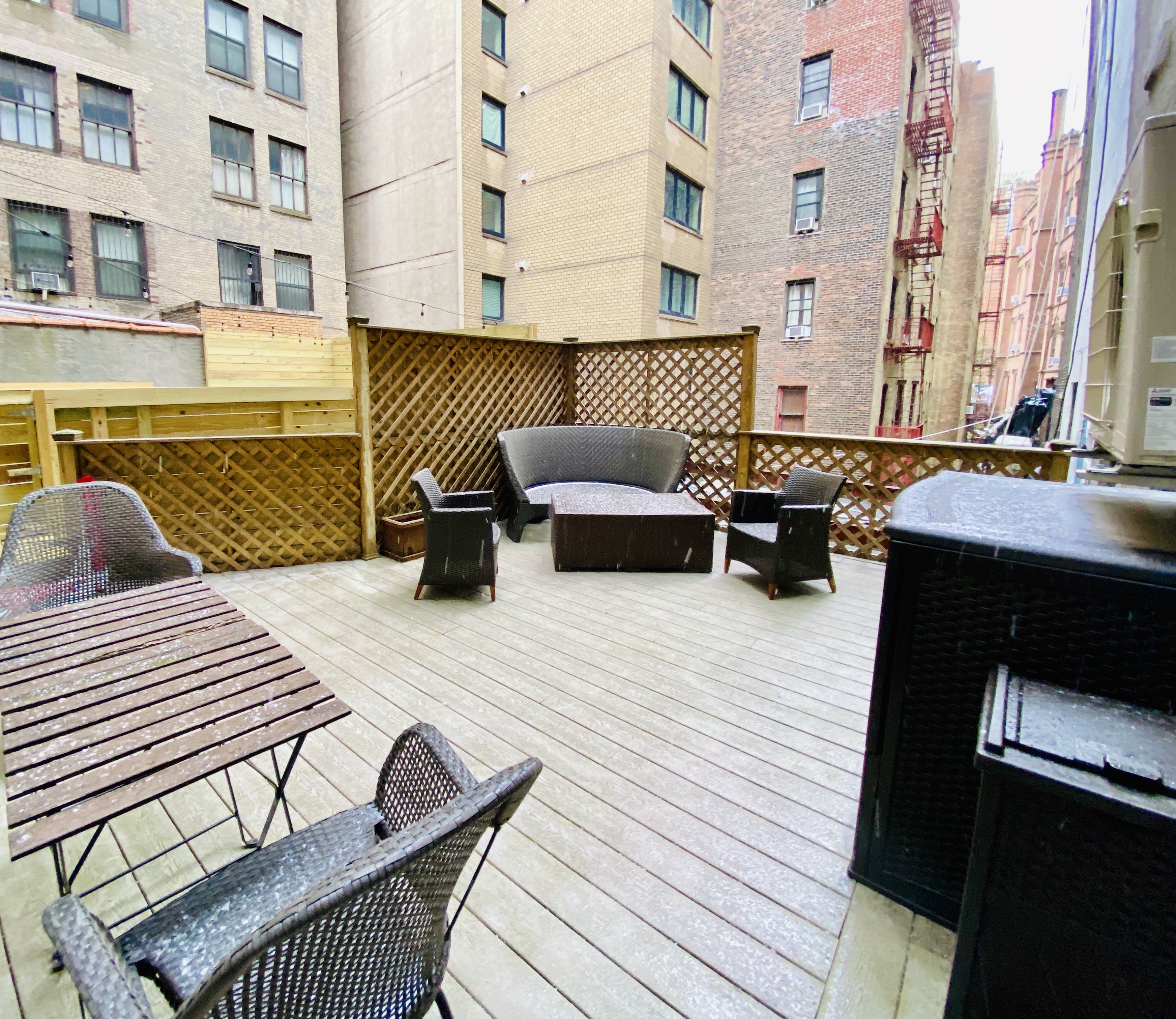 60 Court Street, Unit 2K Brooklyn, NY 11201 - Photo 4 of 6 a balcony with furniture and view of city