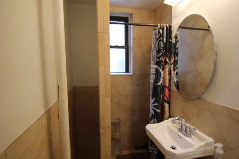 $2,750 | 21-57 33rd Street, Unit 3H | Astoria