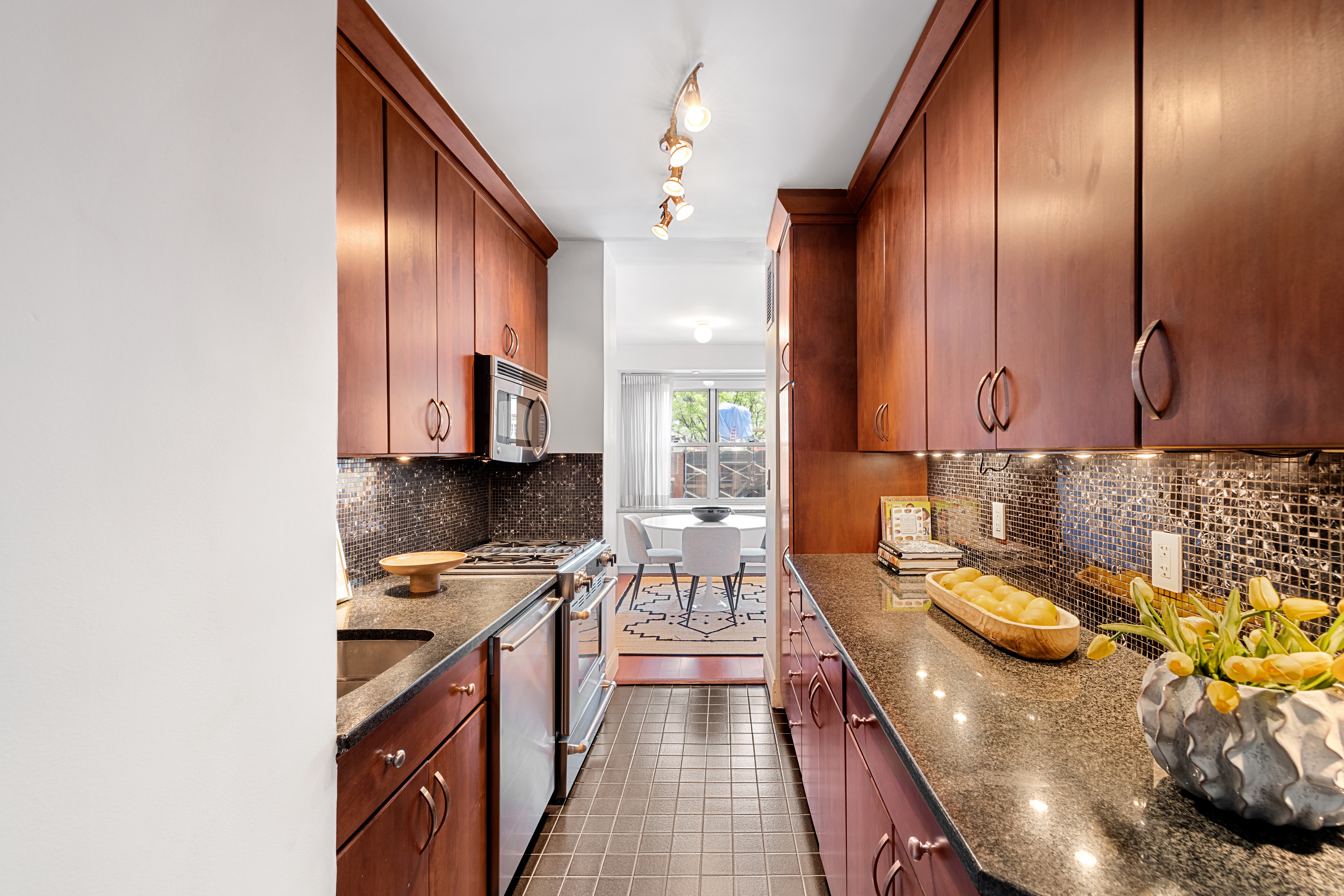 20 East 9th Street, Unit 7X Manhattan, NY 10003 - Photo 8 of 30