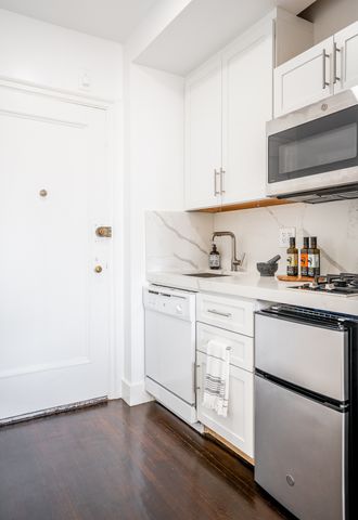 $400,000 | 457 West 57th Street, Unit 1203 | Hell's Kitchen