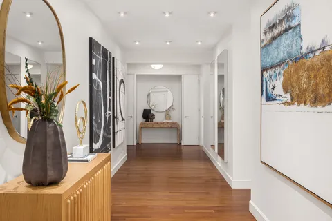 $7,995,000 | 43 West 64th Street, Unit 7A | Upper West Side
