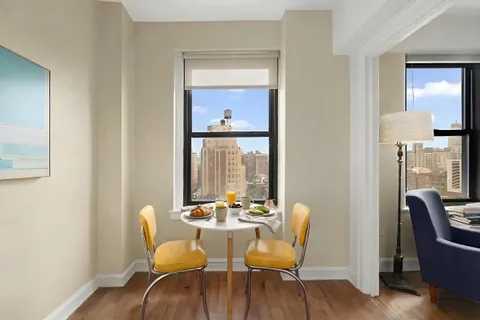 $975,000 | 110 West 86th Street, Unit 16C | Upper West Side