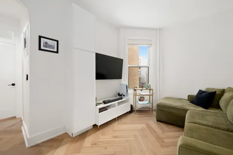 $285,000 | 128 West 138th Street, Unit 3E | Central Harlem